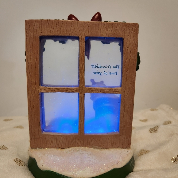 Vintage Disney Classic Pooh Holiday collectible. - Picture 5 of 6